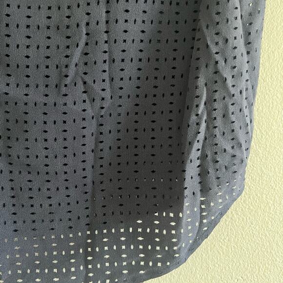 Equipment Femme Navy Blue Silk Perforated Cutout Short Sleeve Blouse XS - Picture 4 of 8